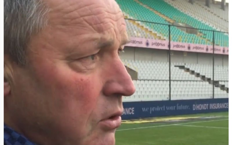 Terreinverzorger Club Brugge geeft hilarische update over veld (video)