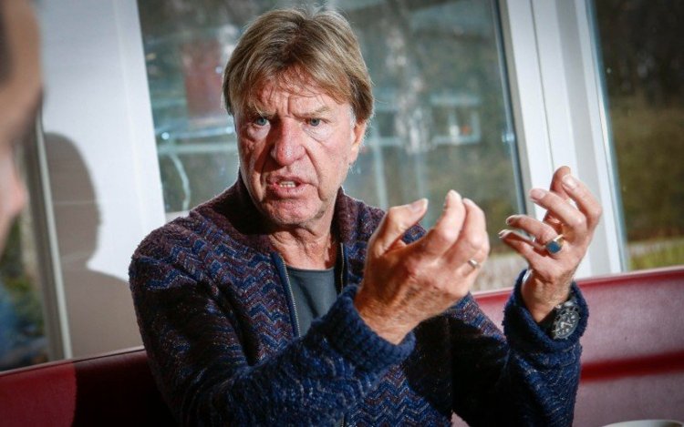 Ex-trainer en analist Aad de Mos opeens keihard geschrokken van Anderlecht