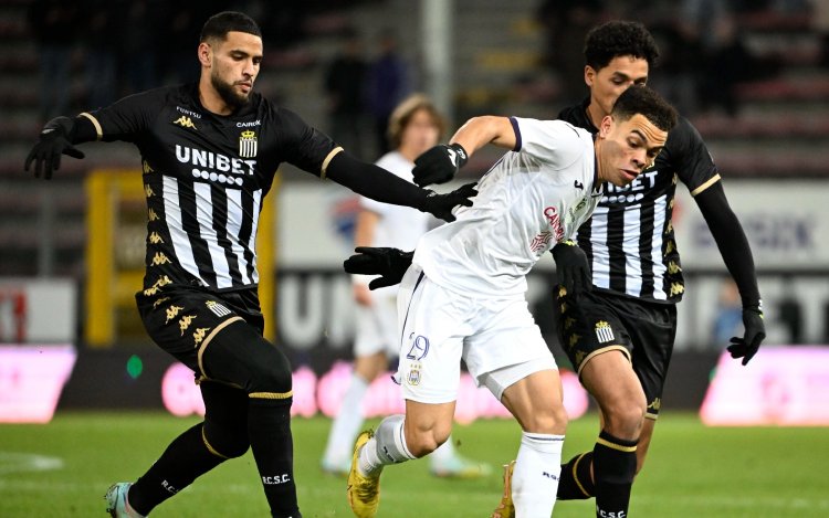 Owngoal beslist in absolute slotfase duel tussen Anderlecht en Charleroi van Mazzu
