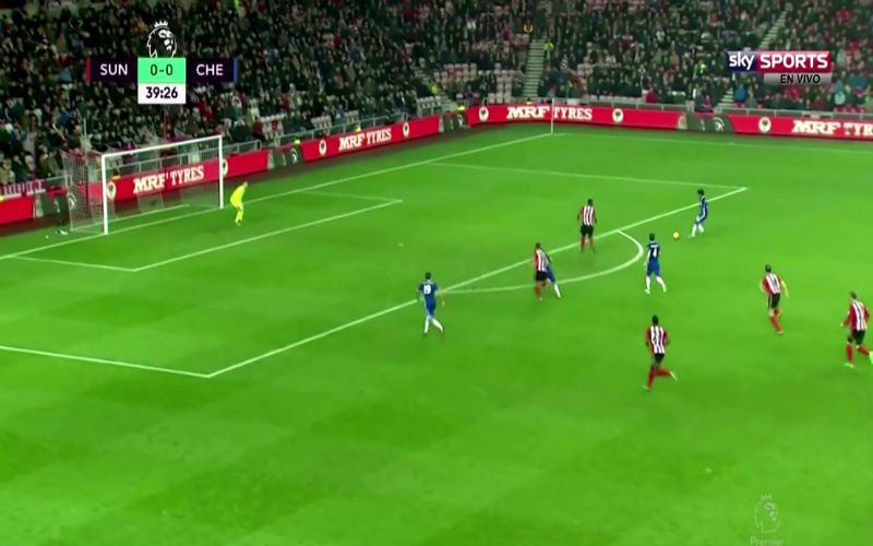 Er is geen houden aan Chelsea: overbodige Fabregas plaatst de bal perfect (Video)