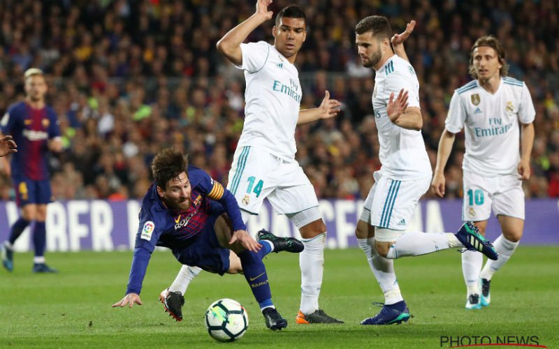 Sergio Ramos dropt bom over Messi na Barcelona-Real Madrid