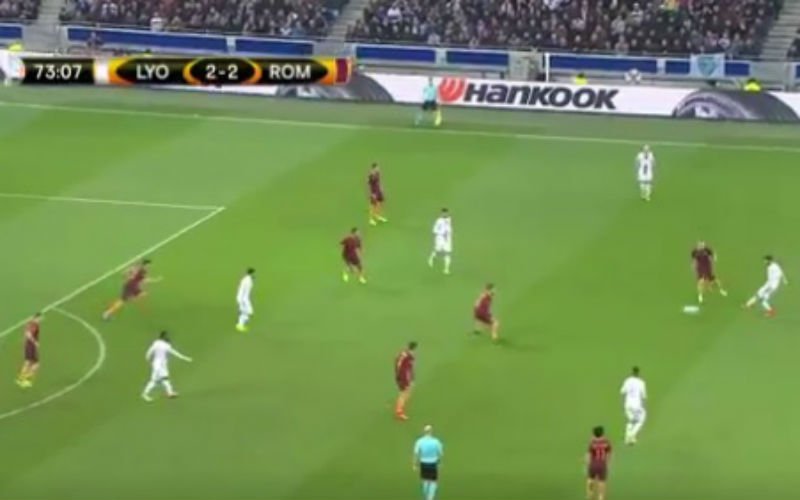 Lyon-speler Fekir doet dit tegen AS Roma (Video)