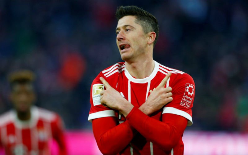 Lewandowski legt er drie in het mandje en schenkt Bayern de Supercup 