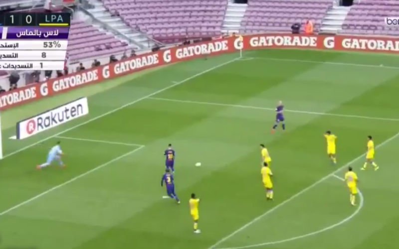 Messi begint te zaalvoetballen in leeg Camp Nou (Video)