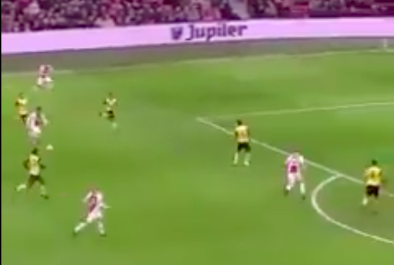 18-jarige Kluivert maakt fenomenale hattrick bij Ajax (Video)
