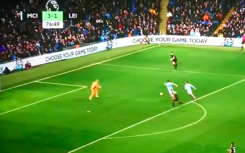 En plots doet Agüero dit bij Manchester City (Video)