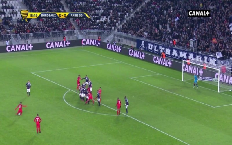 Di Maria scoort een perfecte vrije trap voor PSG (Video)