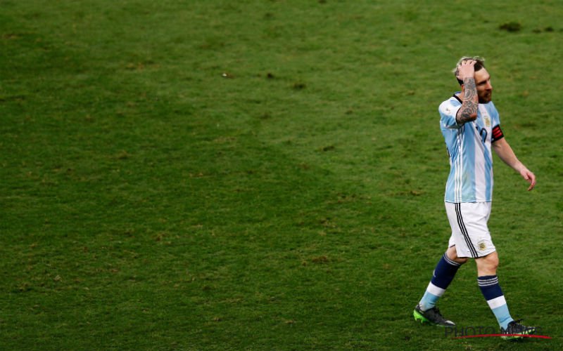 Messi schrikt ploegmaats bij Argentinië op na akelig voorval tijdens vliegreis