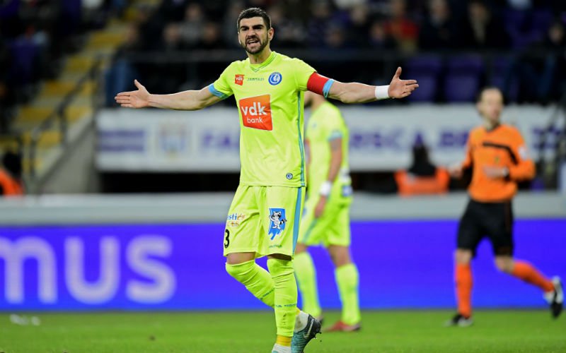 'Na mislopen transfer nog meer dramatisch nieuws voor Mitrovic'