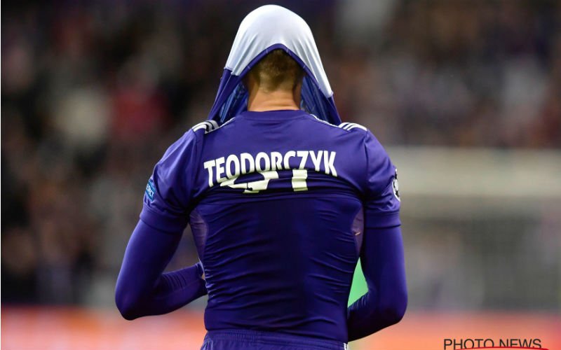 'Teodorczyk is om deze reden kwaad op Anderlecht'