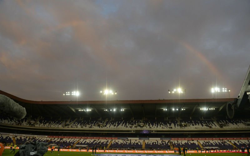 Standard-fans besmeuren stadion van Anderlecht
