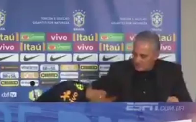 Neymar kan woorden van bondscoach niet aan en verlaat persconferentie in tranen (video)