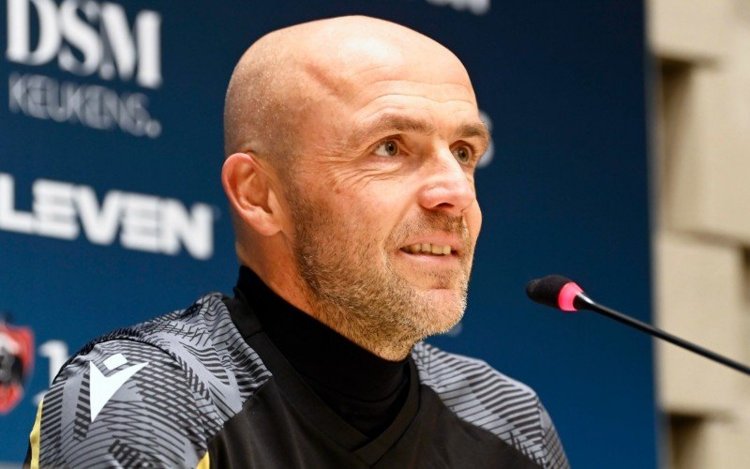 OFFICIEEL: Club kondigt vertrek van Schreuder en komst nieuwe coach aan
