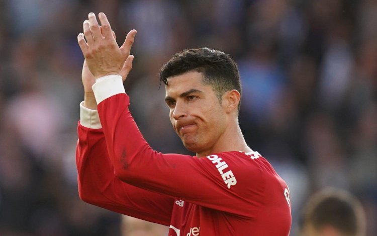 'Kogel door de kerk: Ronaldo kan ManU verlaten voor enorm verrassende club'