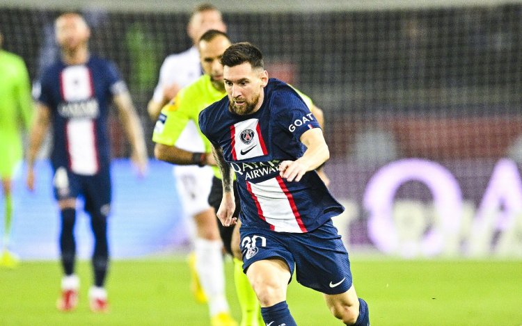 Lionel Messi slaat voetbalwereld met verstomming en kondigt plots afscheid aan