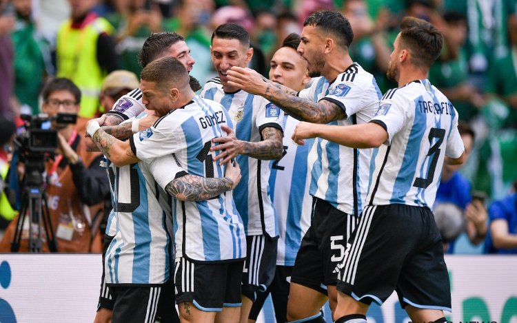 Kijkers Argentinië-Saoedi-Arabië woest na drie (!) afgekeurde goals en spookpenalty