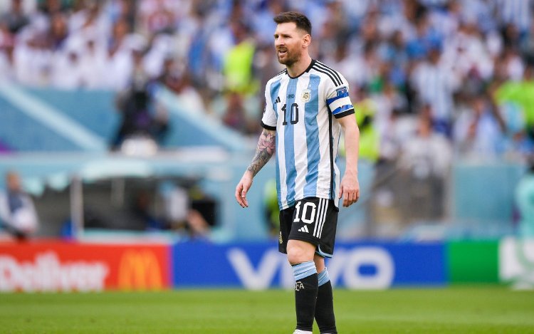Lionel Messi en Argentinië blijven verweesd achter na nu al dé stunt van het WK