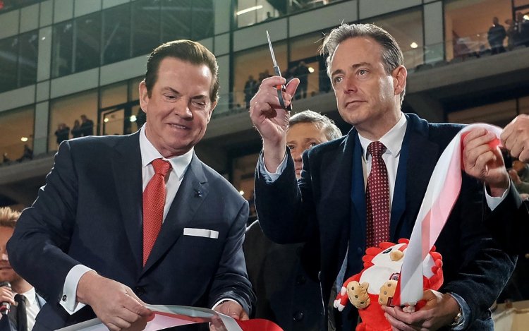 Bart De Wever plots in gesprek met Paul Gheysens: “Er wordt gekonkelfoesd”