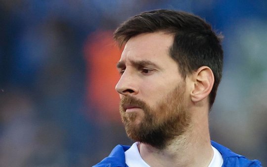 Dramatisch afscheid: Messi wordt uitgefloten en mist enorme kans (VIDEO)