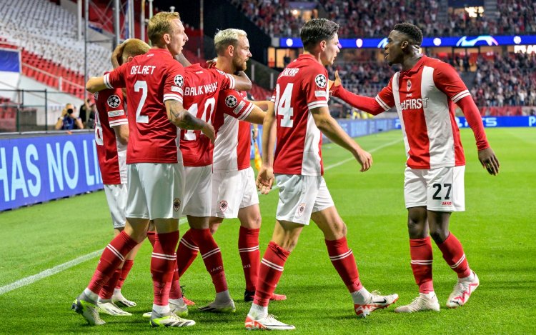 Heroïsch Antwerp haalt met tien slag thuis voor Champions League-groepsfase