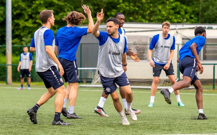 Verbroedering Geel neemt pas in tweede helft afstand van Zandhoven SK