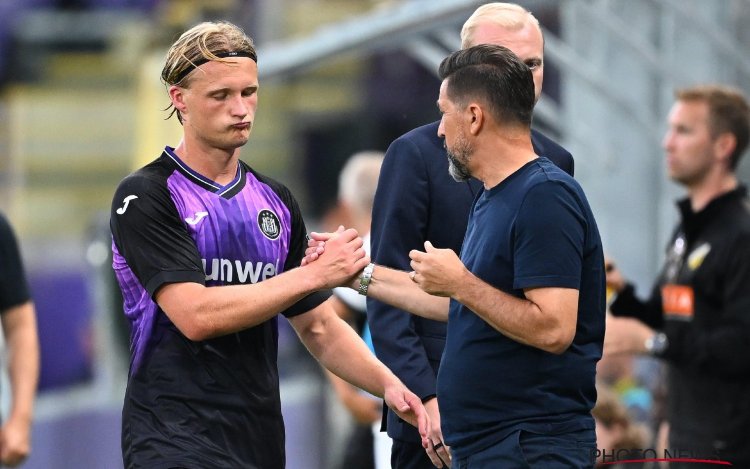 Het gaat helemaal fout: 'Voor Kasper Dolberg is de maat nu écht vol bij Anderlecht'