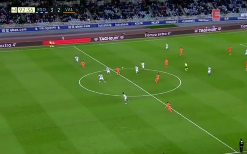 Bakkali scoort zijn eerste doelpunt van het seizoen voor Valencia na knappe actie (Video)