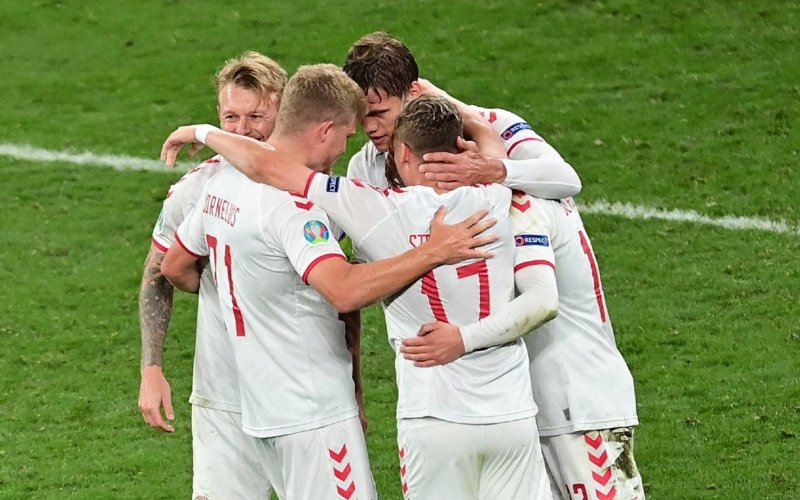 Het sprookje duurt voort: Denemarken slacht Wales af en staat in kwartfinale