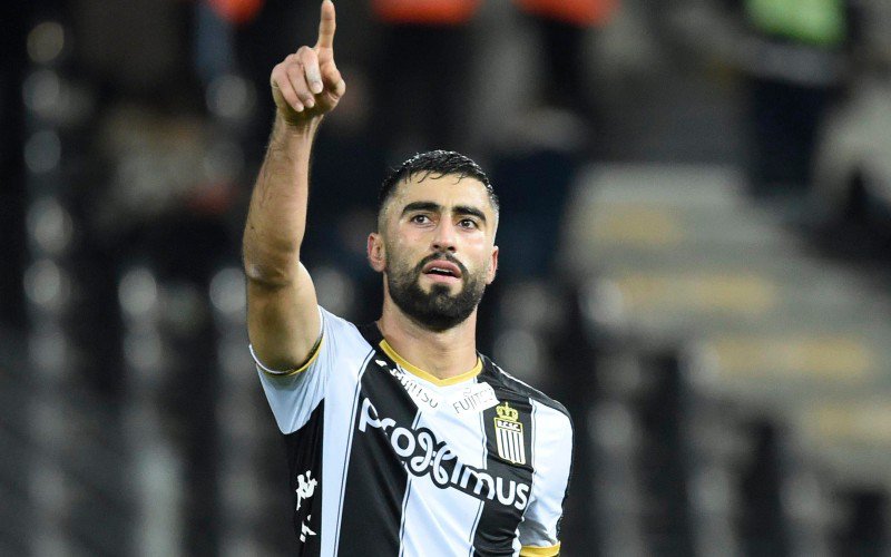 'Club Brugge haalt Kaveh Rezaei terug'