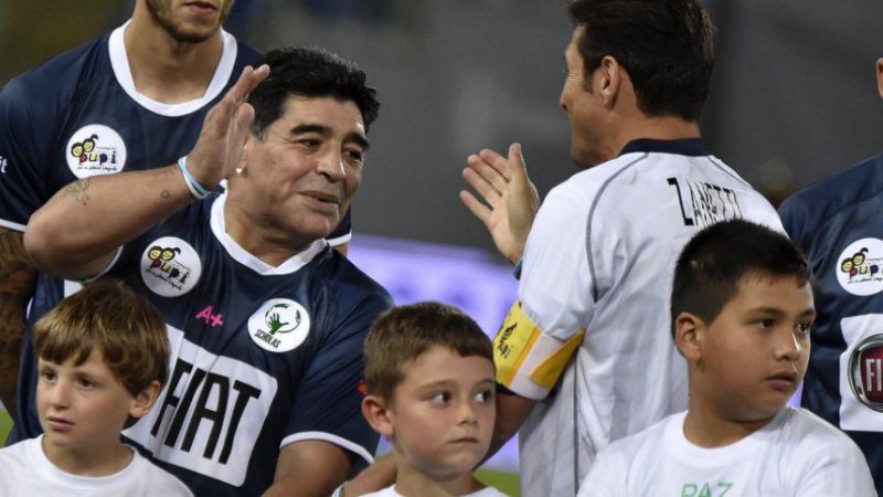 Maradona maakt afspraak met Belgische fans: 