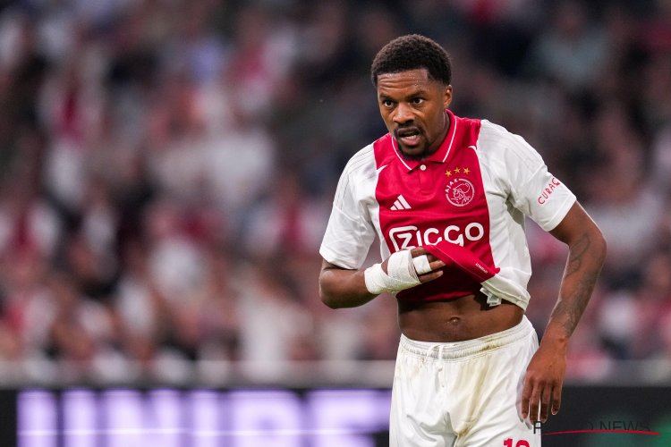 'Ajax compleet de mist in met Chuba Akpom-transfer'