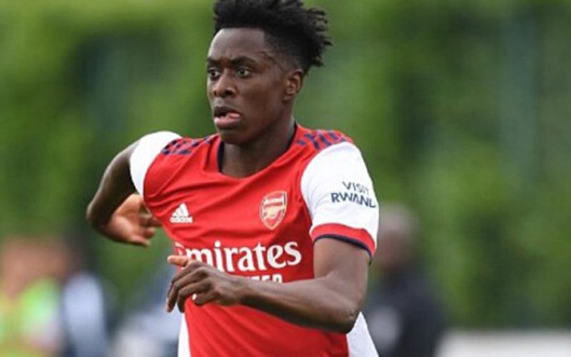 Sambi Lokonga verrast Anderlecht-supporters bij eerste optreden Arsenal