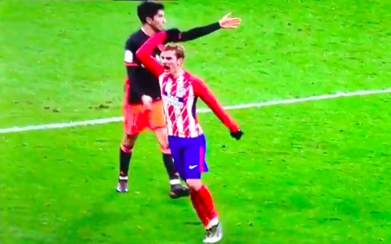 Ongezien: plots doet Griezmann dit bij Atlético Madrid (Video)
