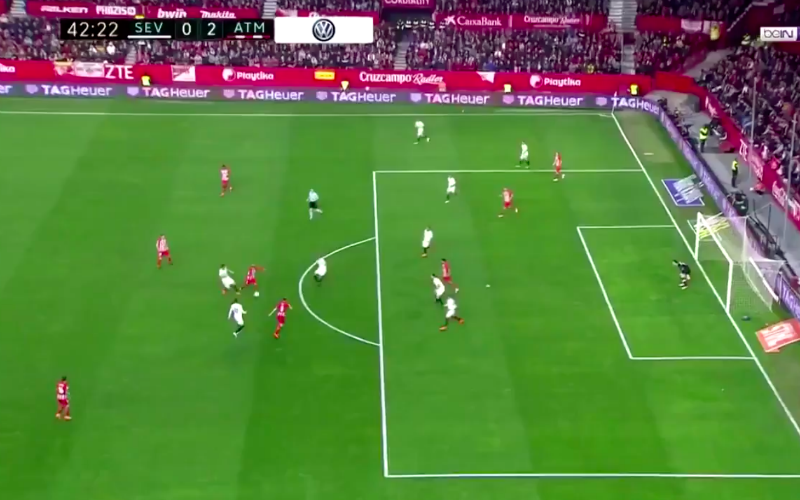 Griezmann maakt fantastische goal... Met rechts (Video)