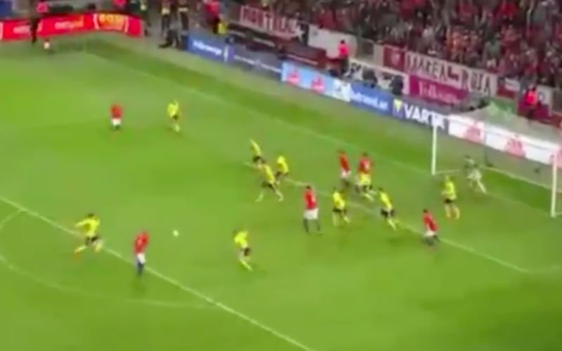 Arturo Vidal maakt het mooiste doelpunt van de avond (Video)