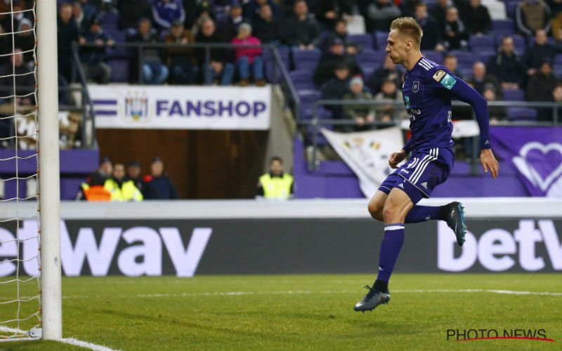 'Scorende Teodorczyk verlaat Anderlecht nu toch onmiddellijk'