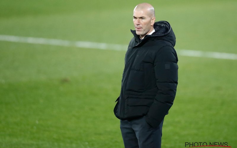 ‘Real Madrid ontslaat Zinédine Zidane en verrast iedereen met nieuwe trainer’