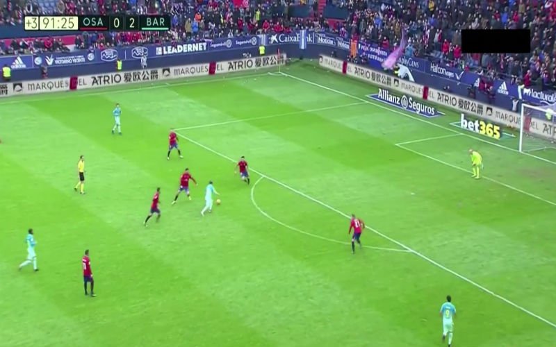 Messi houdt hele verdediging op geniale wijze aan het lijntje en scoort ook nog (Video)