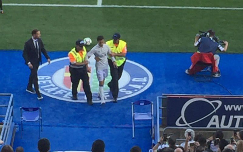 Nep-Ronaldo geraakt héél ver en zorgt voor opschudding