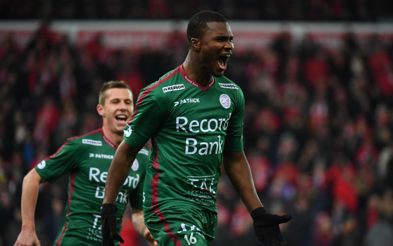 Obbi Oulare deelt sneer uit aan Club Brugge