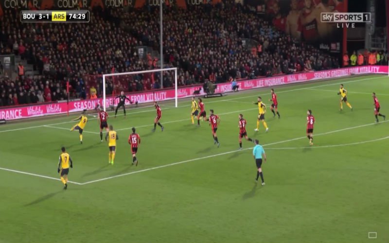 Arsenal luidt comeback in met een fantastische volley (Video)